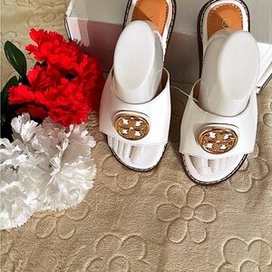 Chic White Sandals with Gold Detail